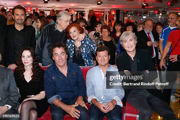 Isabelle Le Nouvel, Eric Carriere, Francis Ginibre, Jean Plantu, Mathieu Madenian, Louis velle and his wife Frederique Hebrard attend the 'Vivement...