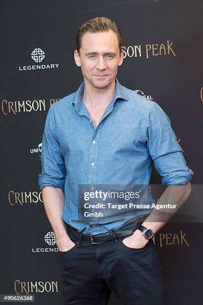 Tom Hiddleston attends the 'Crimson Peak' photocall at The Regent Hotel on September 30, 2015 in Berlin, Germany.