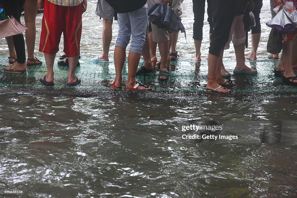 Typhoon Dujuan Hits Ningbo