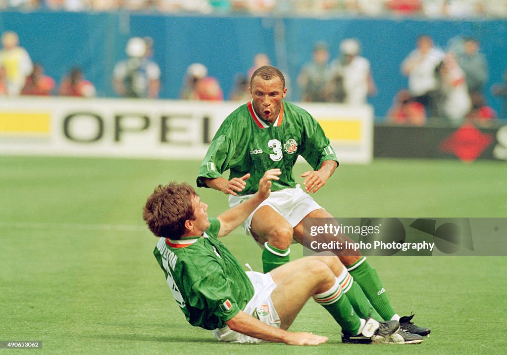 Ray Houghton with Terry Phelan after scoring the winning goal