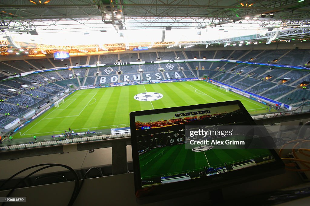 VfL Borussia Monchengladbach v Manchester City FC - UEFA Champions League