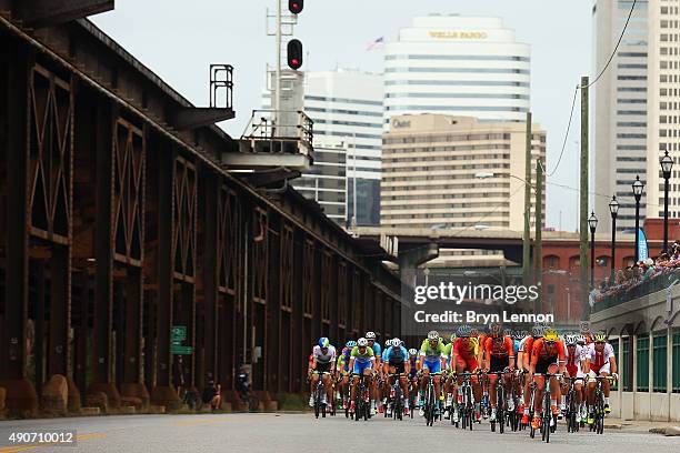 The Dutch team lead the peloton through the streets of Richmond during the Elite Men World Road Race Championship on day eight of the UCI Road World...