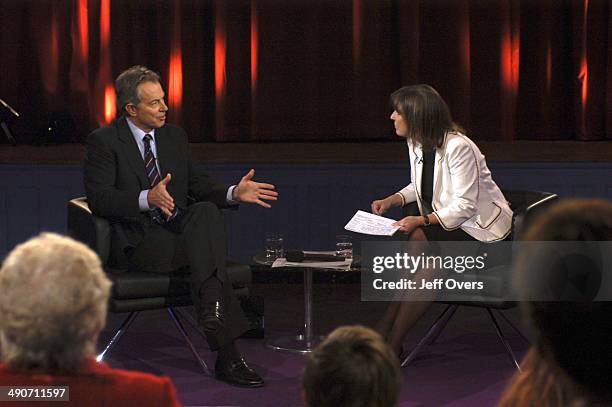 Kirsty Wark puts the questions to Prime Minister Tony Blair, during a on Newsnight with regard to the PM's 'Give respect, get respect' agenda. The...