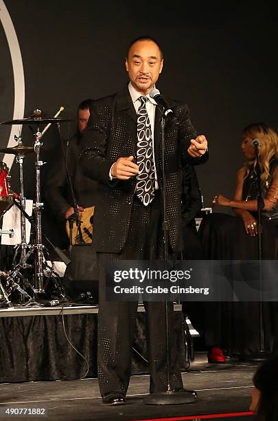 Mentalist Alain Nu performs at Global Gaming Expo's Casino Entertainment Awards at Vinyl inside the Hard Rock Hotel & Casino on September 30, 2015 in...