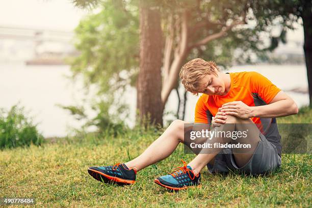 prejuízo - ankle sprain imagens e fotografias de stock