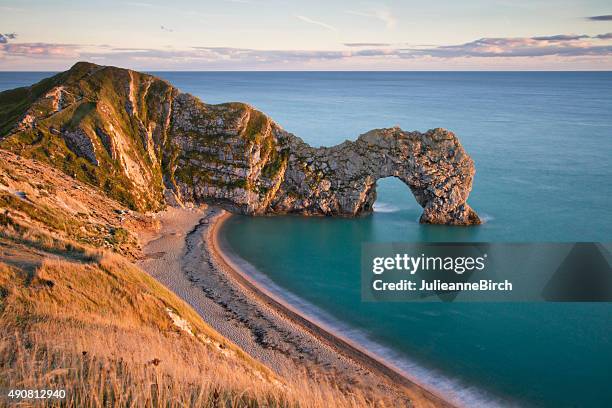 durdle door, dorset - durdle door stock pictures, royalty-free photos & images