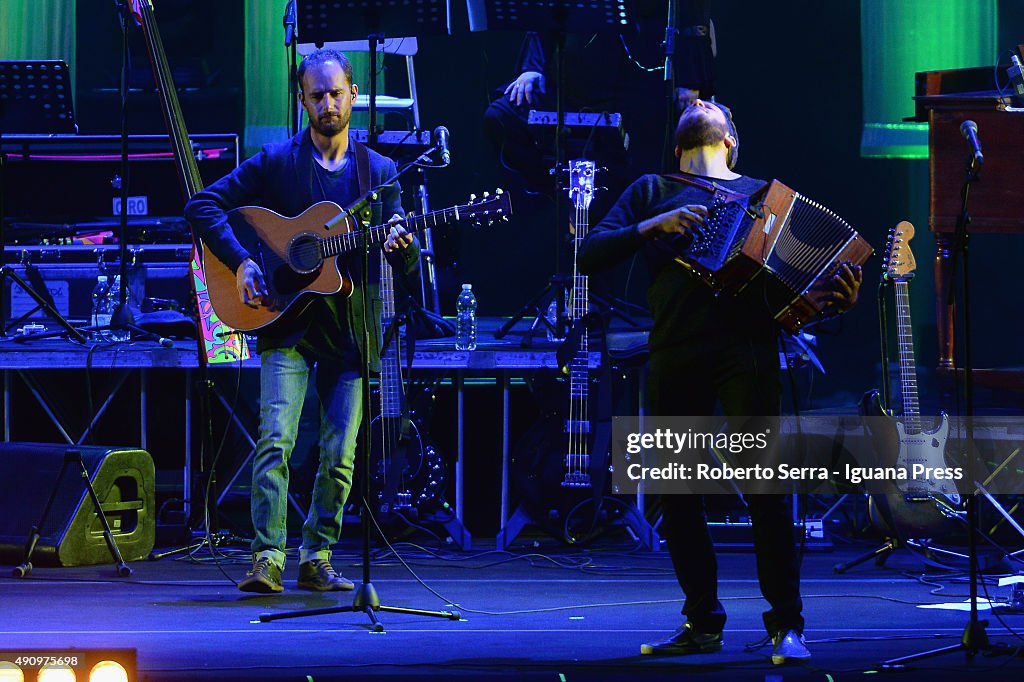 Francesco De Gregori Performs In Verona