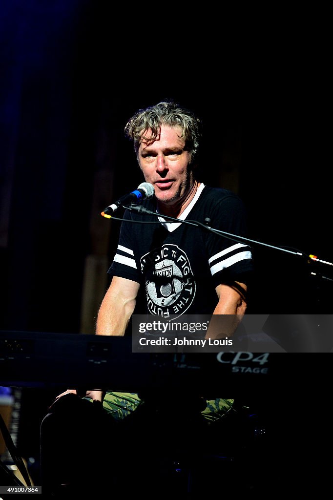 Ed Roland Today Ed Roland of Collective Soul performs at Revolution on October 1 ...