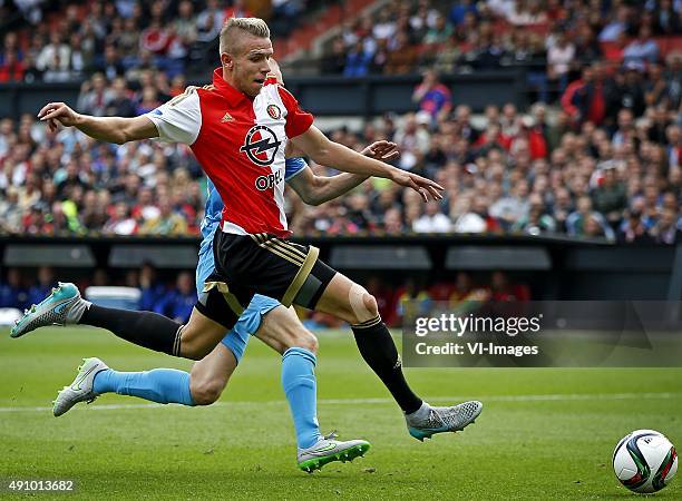 Sven van Beek of Feyenoord., Frank van der Struik of Willem2 during the Dutch Eredivisie match between Feyenoord and Willem II Tilburg at the Kuip on...