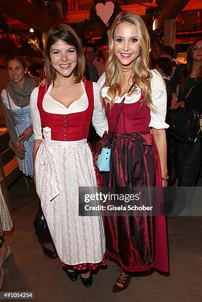 Sophie Hermann and her stepsister Julia Tewaag , daughter of Uschi Glas, during the Oktoberfest 2015 at Kaeferschaenke at Theresienwiese on Oktober...