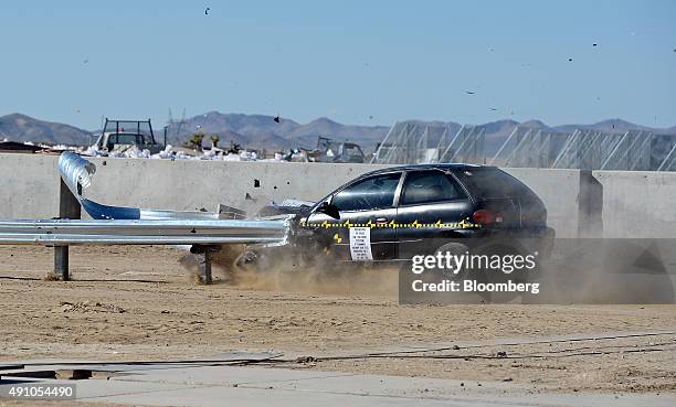 Crash Test Engineer Crash Test Facility Photos and Premium High Res Pictures - Getty Images