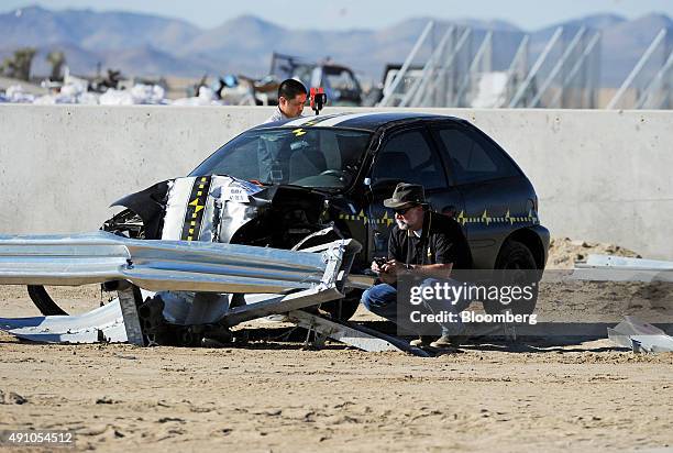 Crash Test Engineer 658 Crash Test Facility Stock Photos, High-Res Pictures, and Images ...