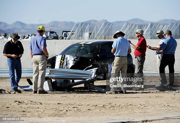 Crash Test Engineer 658 Crash Test Facility Stock Photos, High-Res Pictures, and Images ...