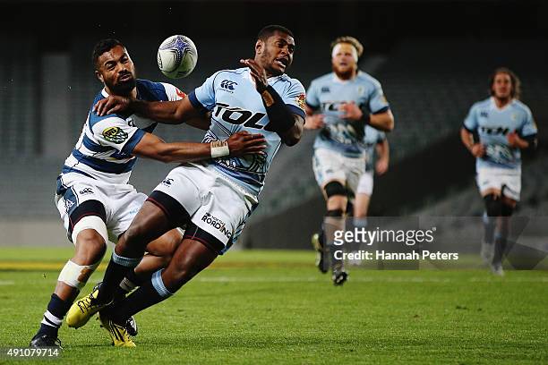 Lolagi Visinia of Auckland competes with Jone Macilai of Northland for the ball during the round eight ITM Cup match between Auckland and Northland...