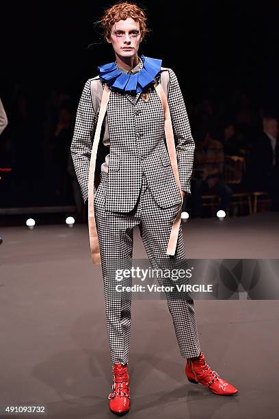 Model walks the runway during the Undercover Ready to Wear show as part of the Paris Fashion Week Womenswear Spring/Summer 2016 on October 2, 2015 in...