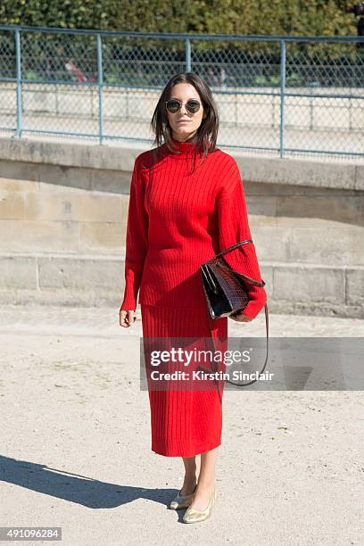 Photographer Andreea Bogdan wears Rayban sunglasses and everything else vintage on day 4 during Paris Fashion Week Spring/Summer 2016 on October 2,...