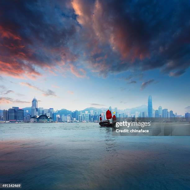 junkboat  of hong kong - victoria harbour hong kong stock pictures, royalty-free photos & images