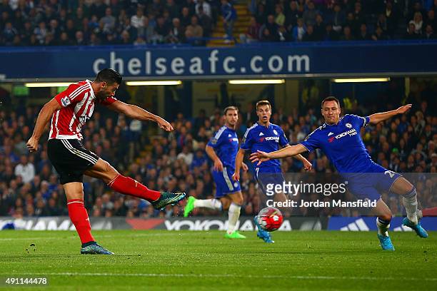 Graziano Pelle of Southampton scores his team's third goal during the Barclays Premier League match between Chelsea and Southampton at Stamford...