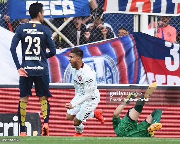 Hector Daniel Villalba of San Lorenzo celebrates after scoring the opening goal during a match between San Lorenzo and Rosario Central as part of...