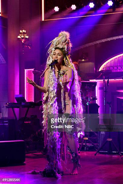 Miley Cyrus" Episode 1684 -- Pictured: Musical guest Miley Cyrus performs on October 3, 2015 --