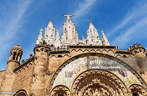 main façade of sacred heart temple, barcelona - sagrat cor stockfoto's en -beelden