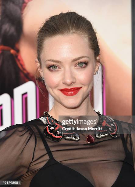 Actress Amanda Seyfried attends the premiere of Universal Pictures and MRC's 'A Million Ways To Die at The West' at Regency Village Theatre on May...
