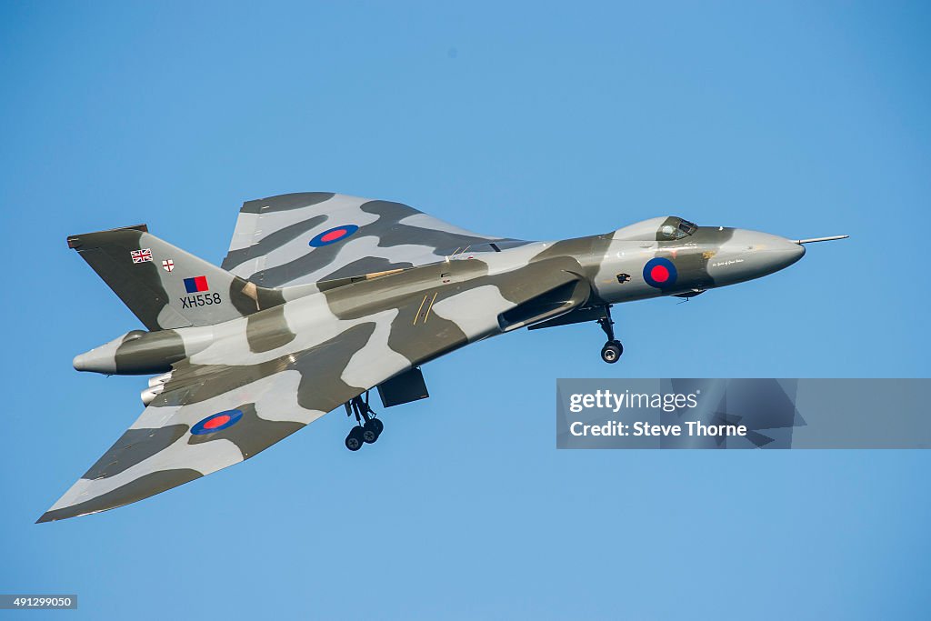 XH558 Vulcan Bomber Makes Final Public Display Flight