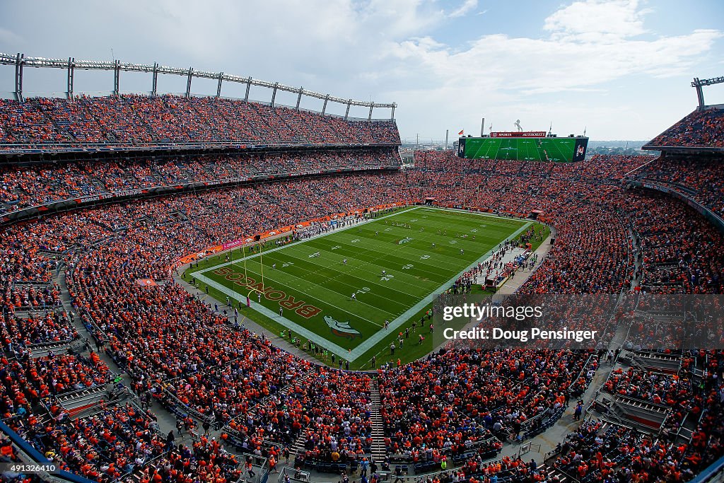 Minnesota Vikings v Denver Broncos