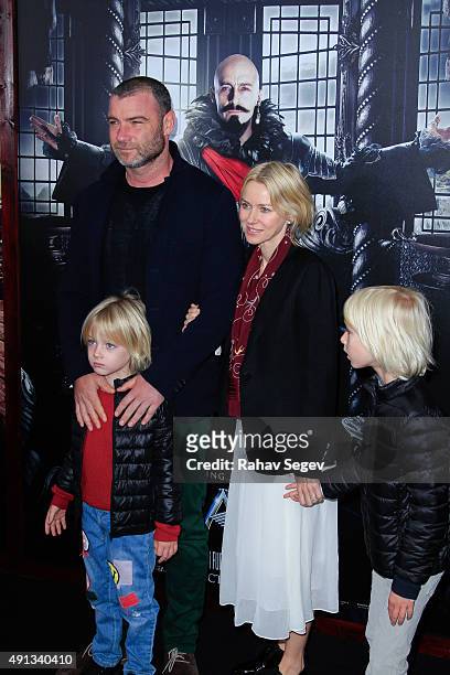 Liev Schreiber and Naomi Watts attend the 'Pan' premier with their children at Ziegfeld Theater on October 4, 2015 in New York City.