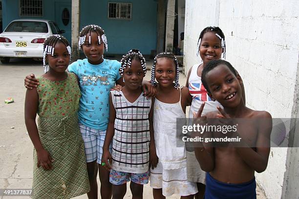 children of roatan - honduras children stock pictures, royalty-free photos & images