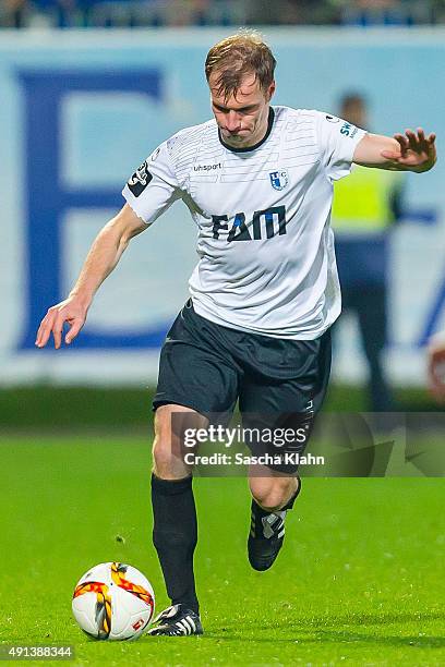 Silvio Bankert of 1. FC Magdeburg during the 3. League match between Holstein Kiel and 1. FC Magdeburg at Holsteinstadion on October 2, 2015 in Kiel,...