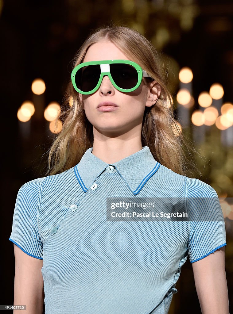 Stella McCartney : Runway - Paris Fashion Week Womenswear Spring/Summer 2016