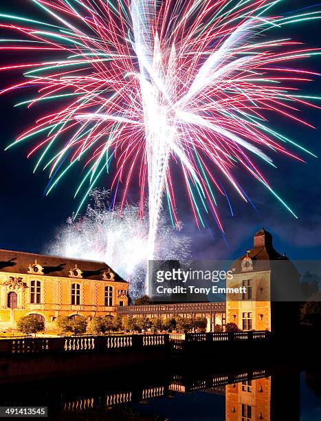fireworks at the orangery - deux sevres - fotografias e filmes do acervo