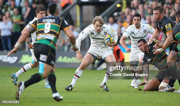 Mathew Tait of Leicester charges upfield during the Aviva Premiership semi final match between Northampton Saints and Leicester Tigers at Franklin's...