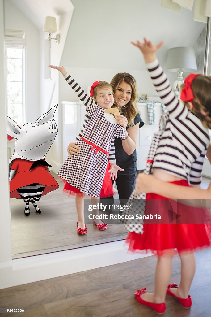 Tiffani Thiessen and daughter Harper preview the Olivia for