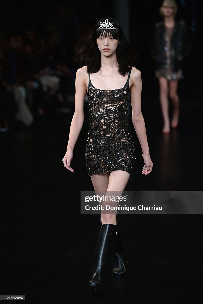 Saint Laurent : Runway - Paris Fashion Week Womenswear Spring/Summer 2016