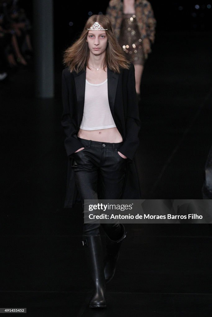 Saint Laurent : Runway - Paris Fashion Week Womenswear Spring/Summer 2016