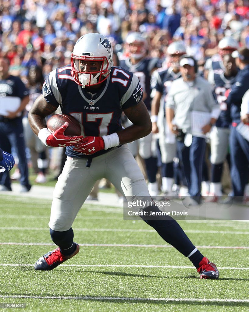 New England Patriots v Buffalo Bills