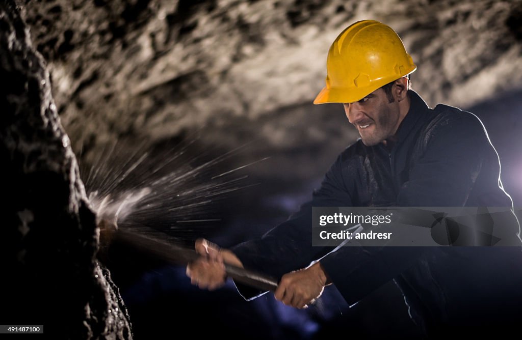 Mineiro de trabalhar na mina