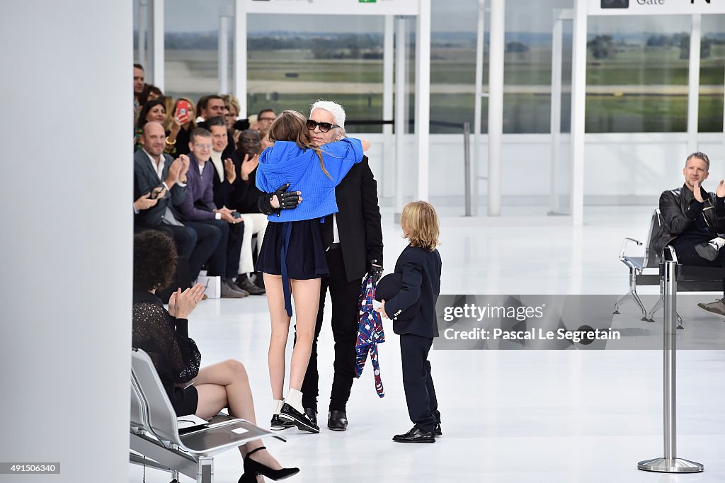 Chanel : Runway - Paris Fashion Week Womenswear Spring/Summer 2016