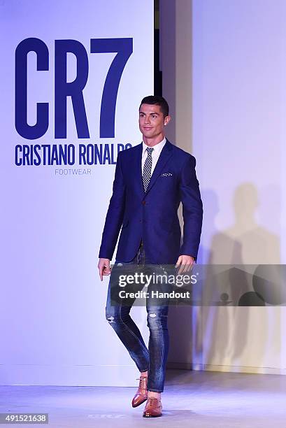 398 Cristiano Ronaldo Fashion Stock Photos, High-Res Pictures, and Images -  Getty Images