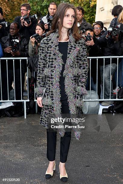 Marine Vatch arrives at the Chanel show as part of the Paris Fashion Week Womenswear Spring/Summer 2016 on October 6, 2015 in Paris, France.