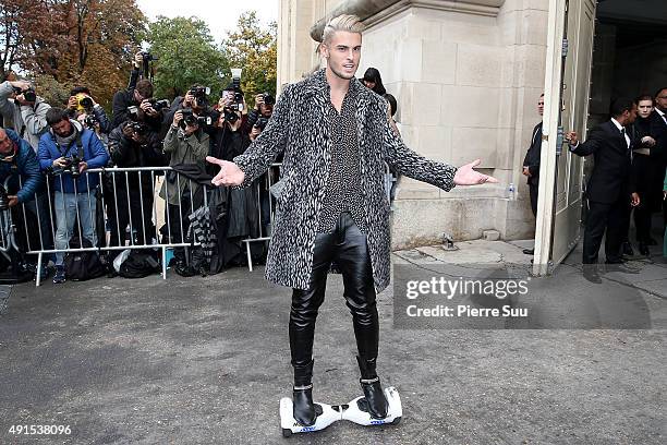 Baptiste Giabiconi arrives at the Chanel show as part of the Paris Fashion Week Womenswear Spring/Summer 2016 on October 6, 2015 in Paris, France.