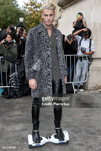 Baptiste Giabiconi arrives at the Chanel show as part of the Paris Fashion Week Womenswear Spring/Summer 2016 on October 6, 2015 in Paris, France.