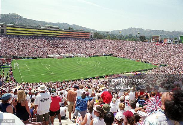 General view of the Stadium during the Women's World Cup at the Rose Bowl in Pasadena, Califirnia. Mandatory Credit: Elsa Hasch /Allsport