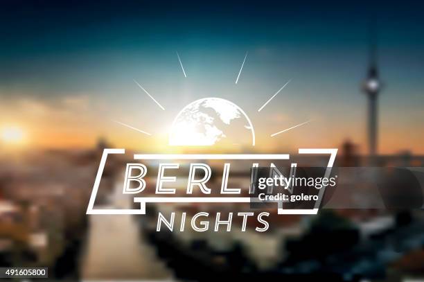 berlin nacht-symbol auf verschwommene hintergrund - berlin nacht stock-grafiken, -clipart, -cartoons und -symbole