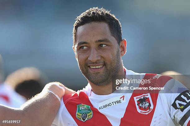 Benji Marshall of the Dragons warms up during the round 10 NRL match between the Parramatta Eels and the St George Illawarra Dragons at Pirtek...