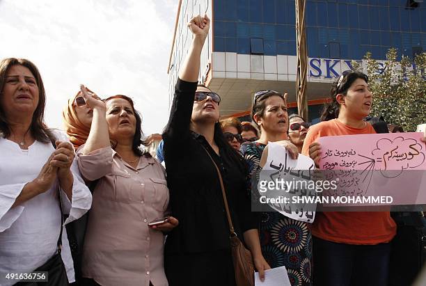 Iraqi teachers and civil servants protest on October 7, 2015 in Sulaimaniyah, in Iraq's Kurdistan region, as they have not been paid for three months...