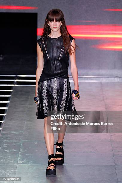 Model walks the runway during the Louis Vuitton show as part of the Paris Fashion Week Womenswear Spring/Summer 2016 on October 7, 2015 in Paris,...