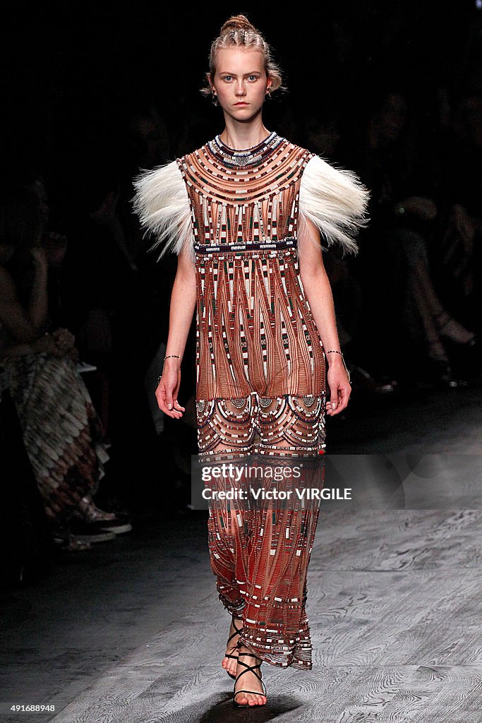 Valentino : Runway - Paris Fashion Week Womenswear Spring/Summer 2016